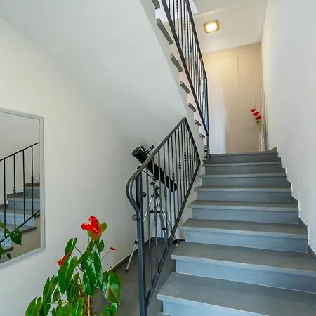 Casa Paje Semesterbostad Barbaresco